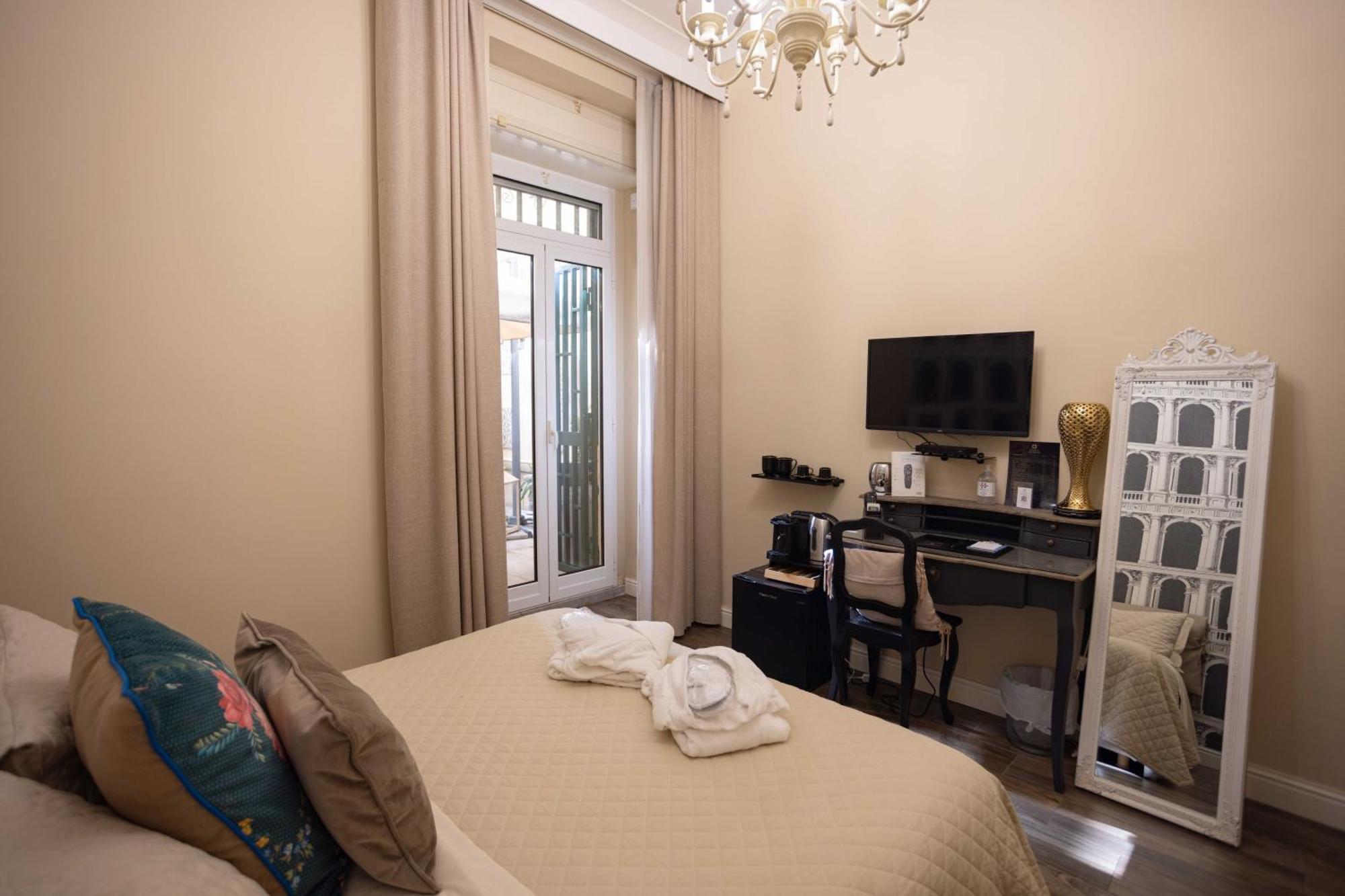 Bed and breakfast Domus Deorum Deluxe Nápoles