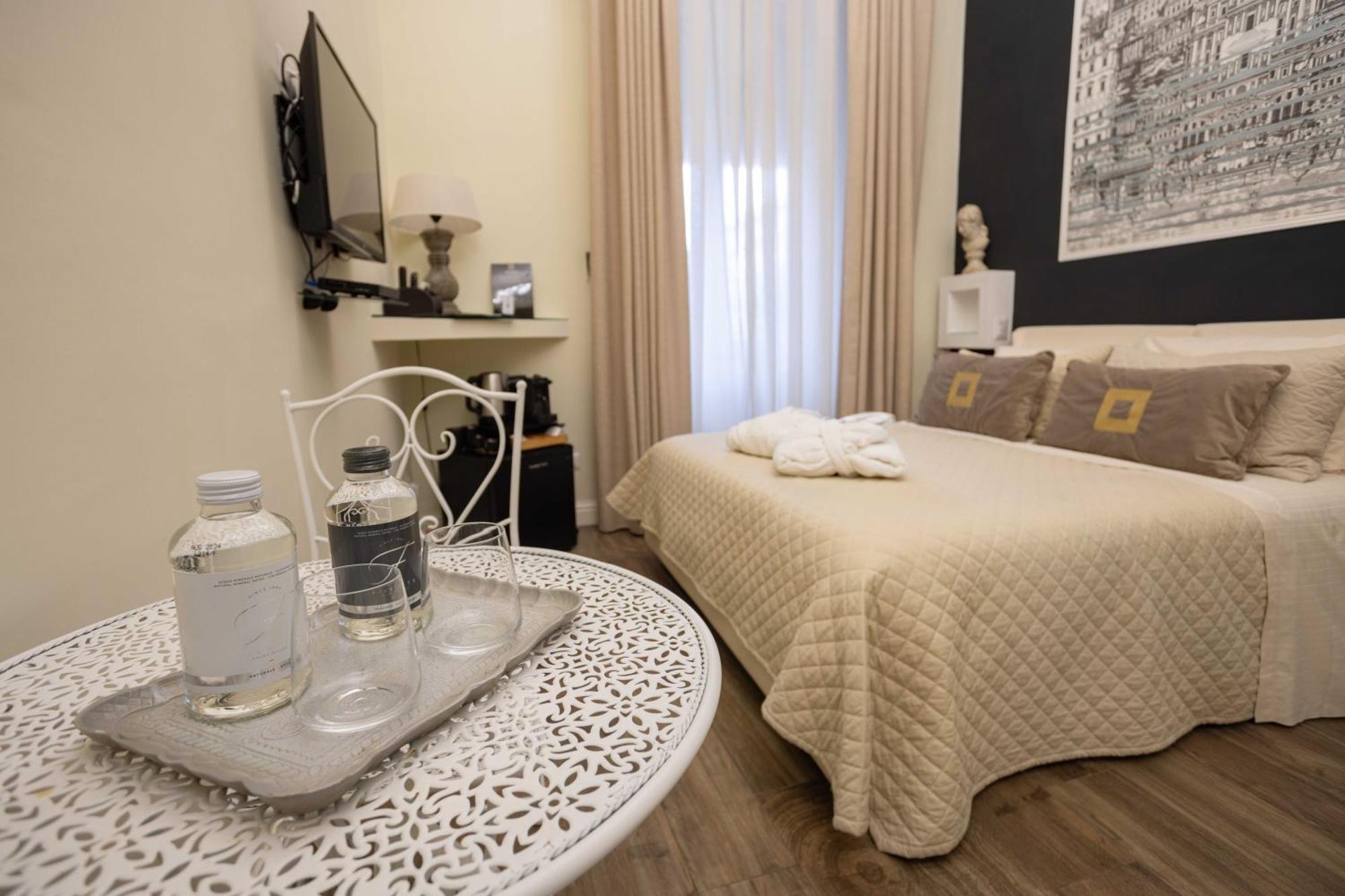 Domus Deorum Deluxe 2* Nápoles