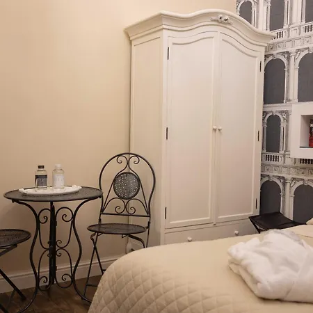 Bed and Breakfast Domus Deorum Deluxe Neapel Exterior foto