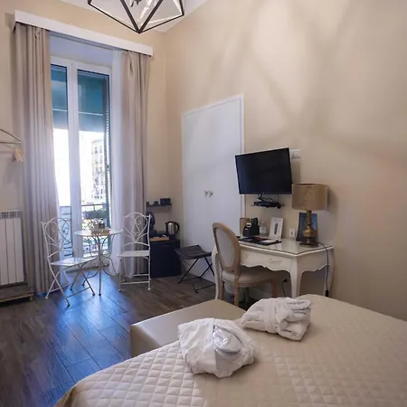 Bed and Breakfast Domus Deorum Deluxe Neapel Exterior foto